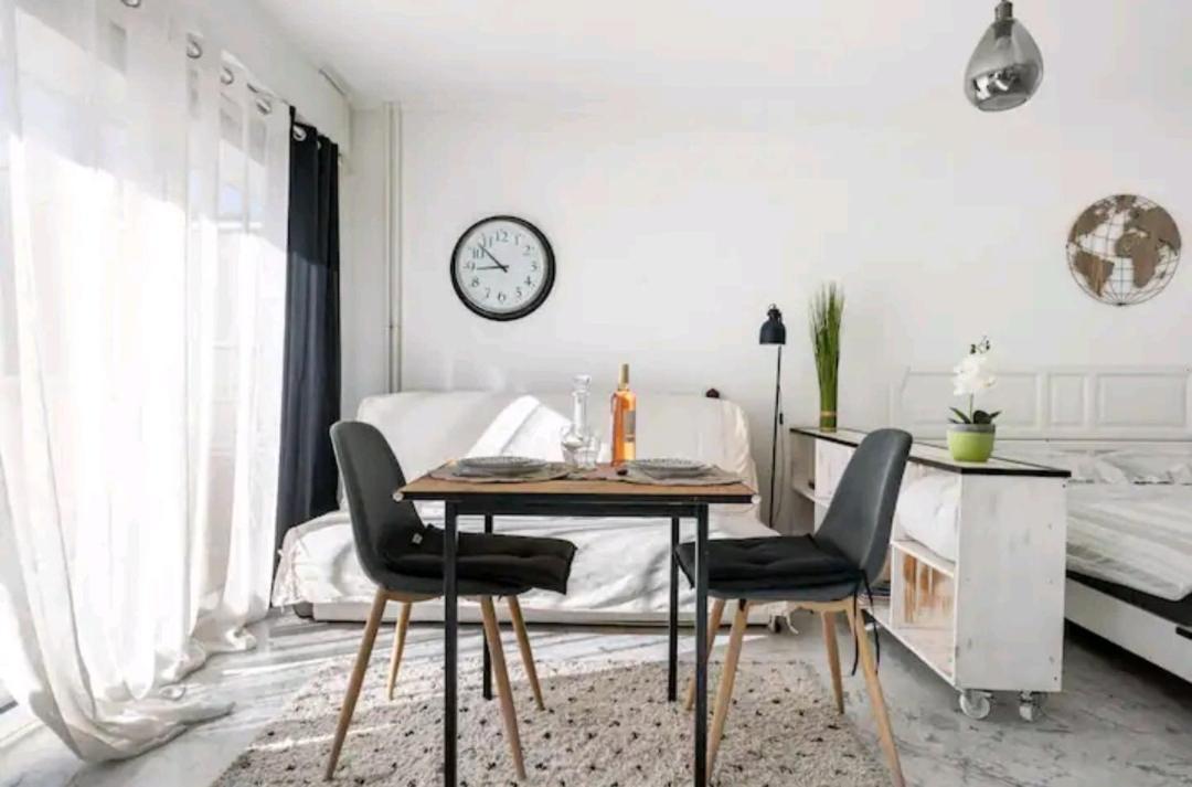 Design Loft Studio Climatise Parking Et Piscine Vallauris Luaran gambar