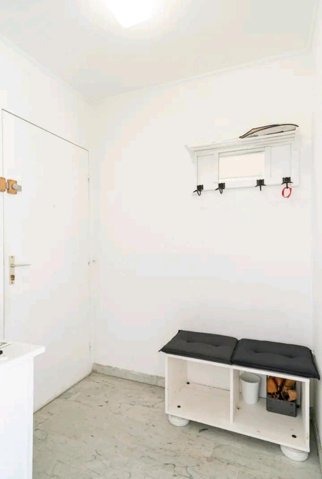 Design Loft Studio Climatise Parking Et Piscine Vallauris Luaran gambar